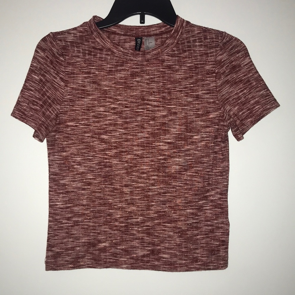 Red shimmery cropped shirt